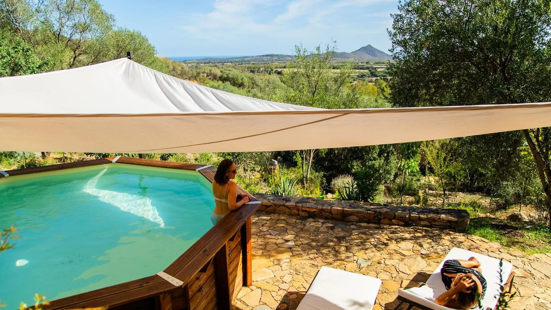 Bioloco Hotel Castiadas Kemping